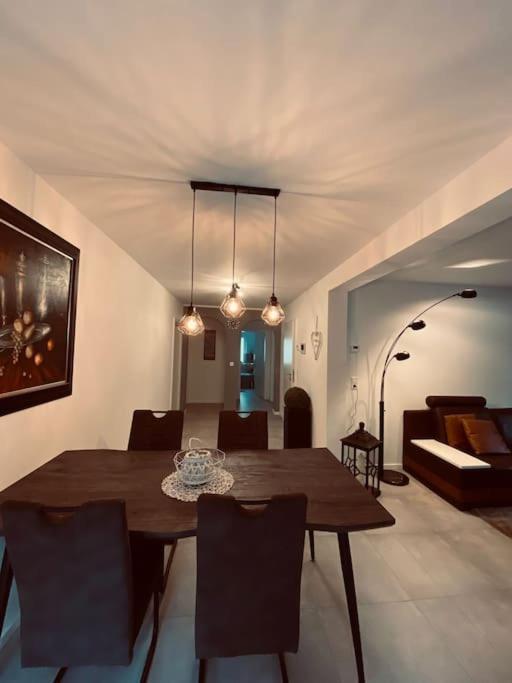 Xxl Ferienwohnung 100 Qm Auch Als Monteur Unterkunft Nutzbar, Stolberg - Aachen Stolberg (Rhineland) Eksteriør bilde